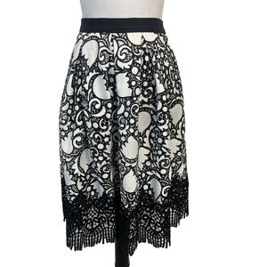 Ann Taylor Skirt sz 4 Black White Floral Lace Knee Full Wedding Cocktail Formal